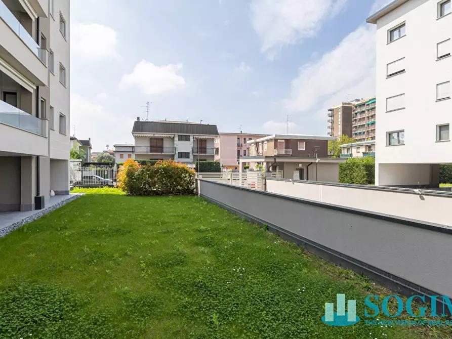 Immagine 39 di Appartamento in vendita  in Copernico 43 a Cologno Monzese
