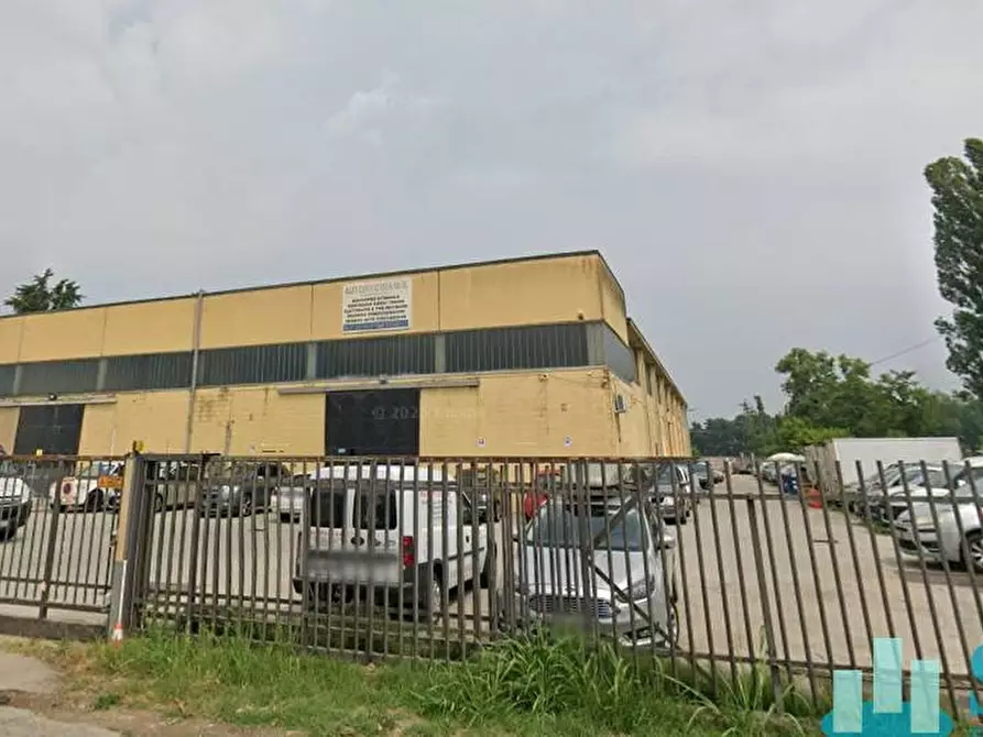 Immagine 2 di Capannone industriale in affitto  in Via Rossini 2 a Tribiano