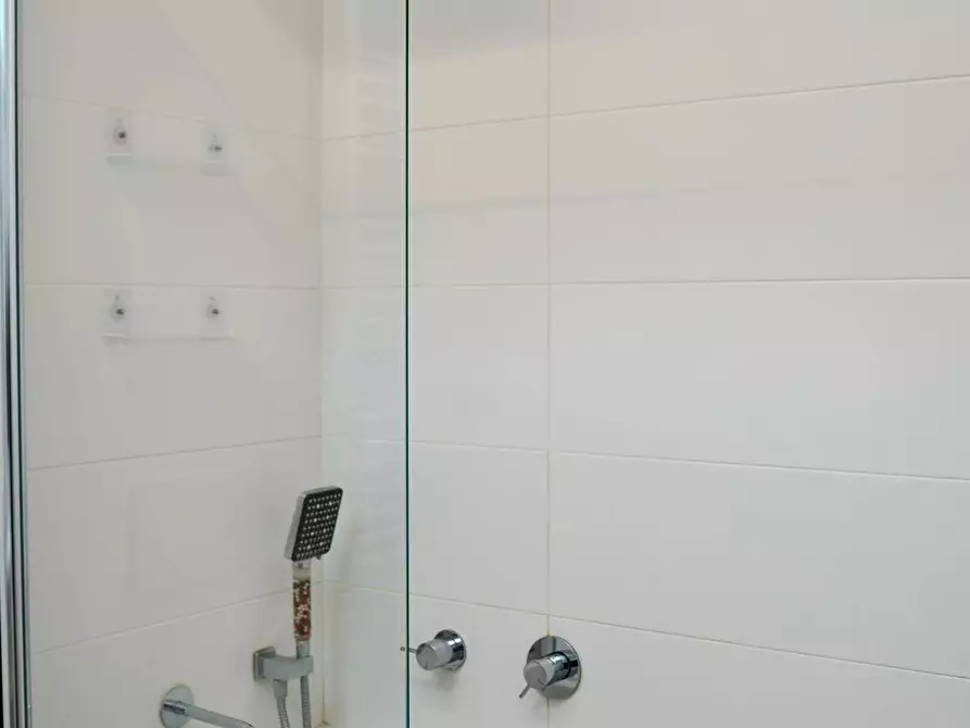Immagine 27 di Appartamento in affitto  in VIA ALZAIA NAVIGLIO GRANDE 190 a Milano