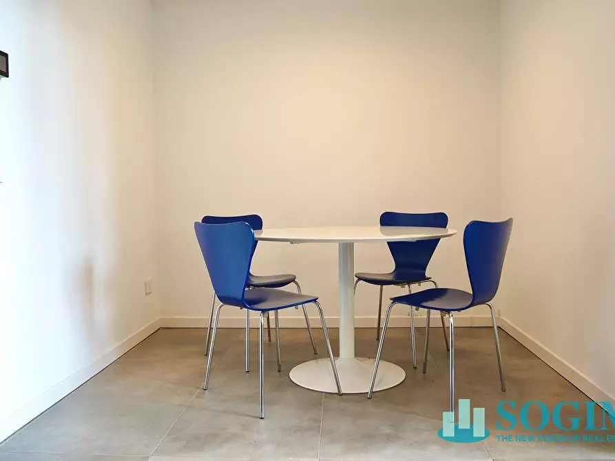 Immagine 11 di Appartamento in affitto  in VIA ALZAIA NAVIGLIO GRANDE 190 a Milano