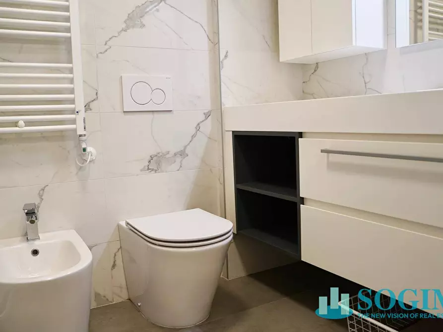Immagine 16 di Appartamento in affitto  in VIA ALZAIA NAVIGLIO GRANDE 190 a Milano