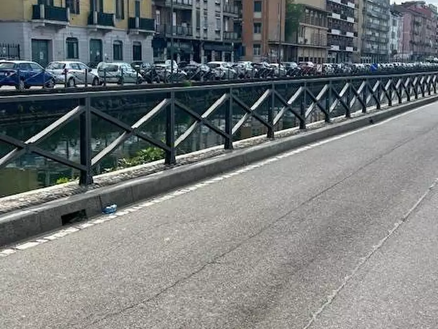 Immagine 29 di Appartamento in affitto  in VIA ALZAIA NAVIGLIO GRANDE 190 a Milano