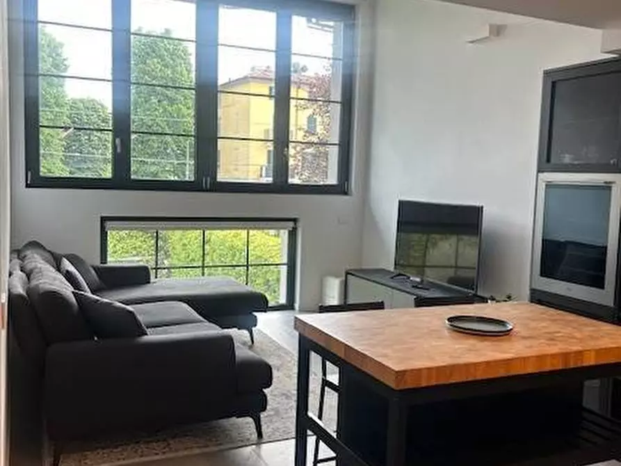 Immagine 2 di Appartamento in affitto  in VIA ALZAIA NAVIGLIO GRANDE 190 a Milano