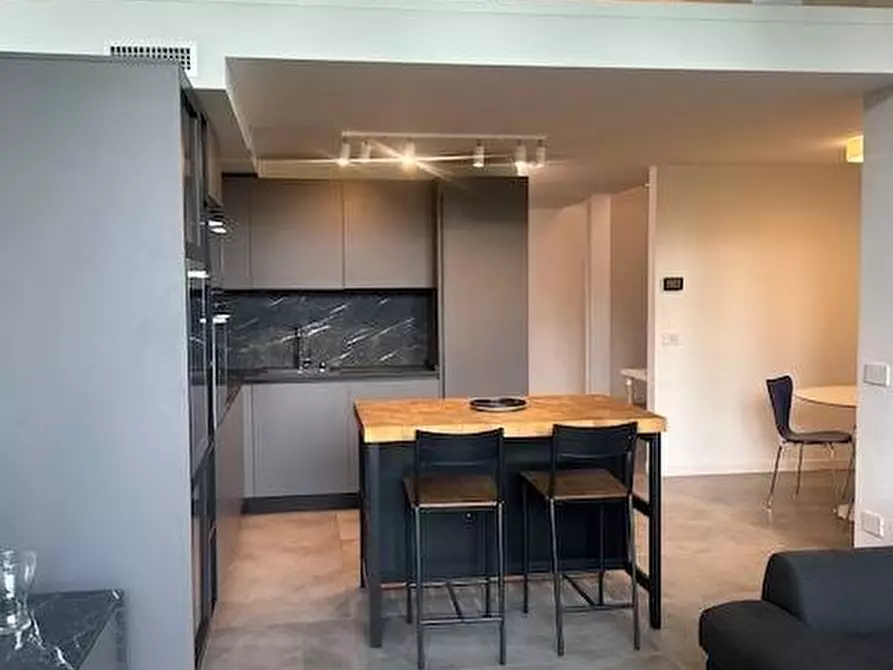 Immagine 10 di Appartamento in affitto  in VIA ALZAIA NAVIGLIO GRANDE 190 a Milano