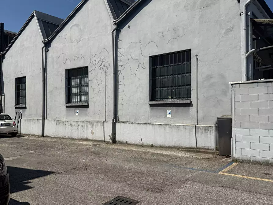 Immagine 10 di Capannone industriale in vendita  a Sesto San Giovanni