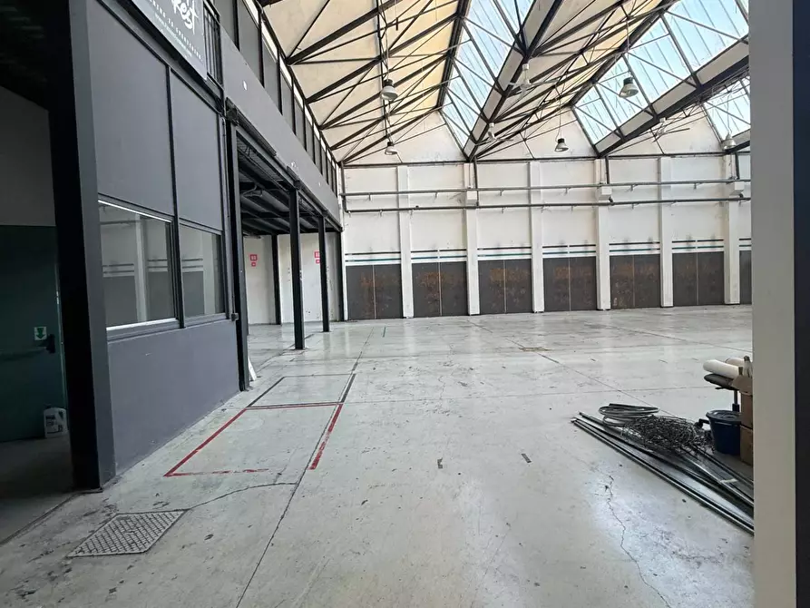 Immagine 12 di Capannone industriale in vendita  a Sesto San Giovanni