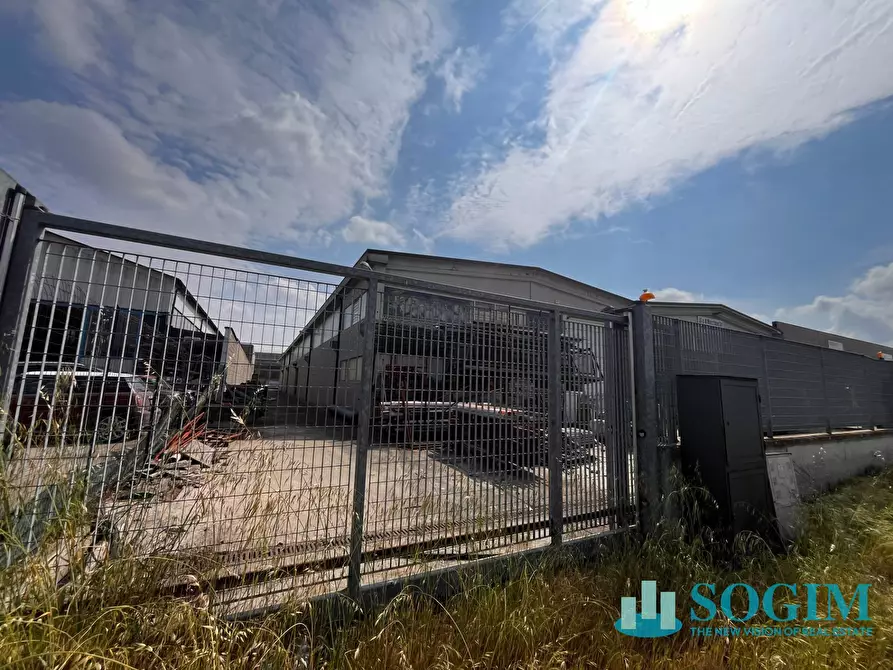 Immagine 5 di Capannone industriale in vendita  a Albuzzano