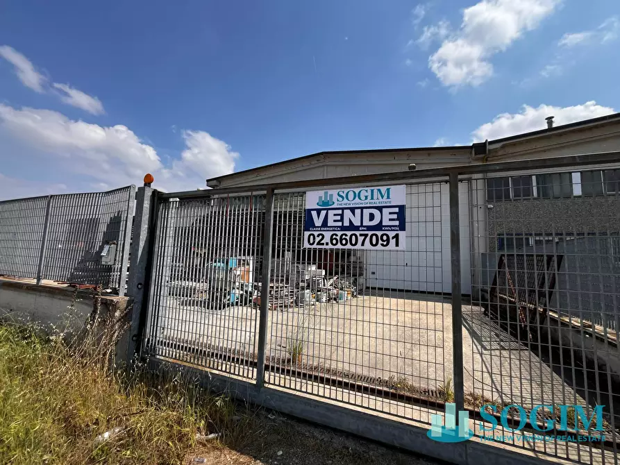 Immagine 1 di Capannone industriale in vendita  a Albuzzano