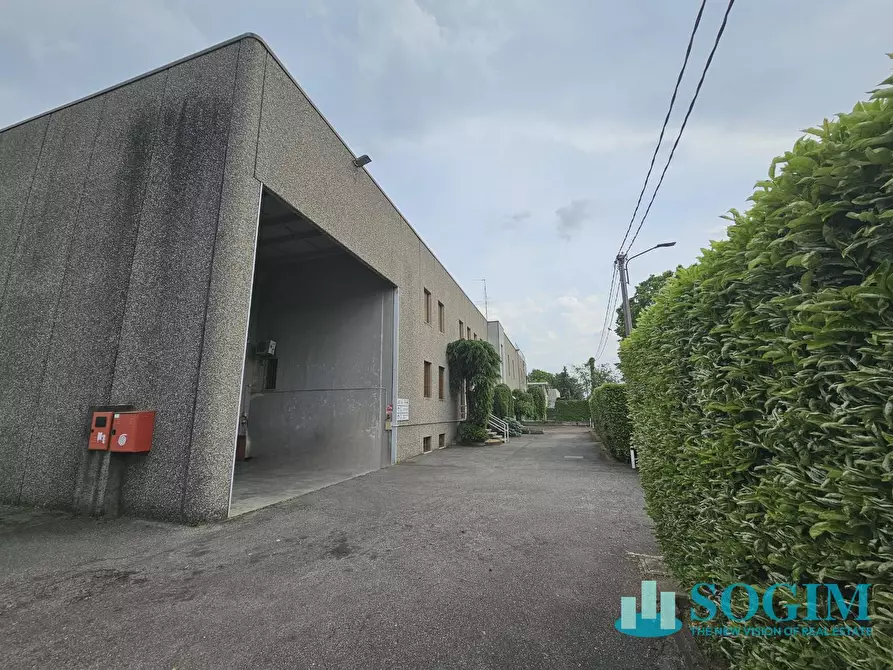 Immagine 1 di Capannone industriale in vendita  in via Gorizia 36 a Saronno