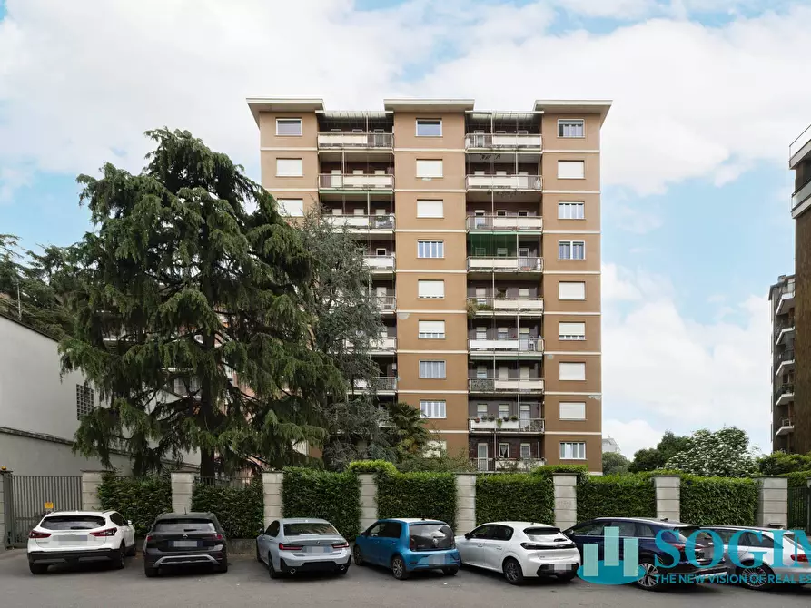 Immagine 36 di Appartamento in vendita  in Via San Gottardo 66 a Monza