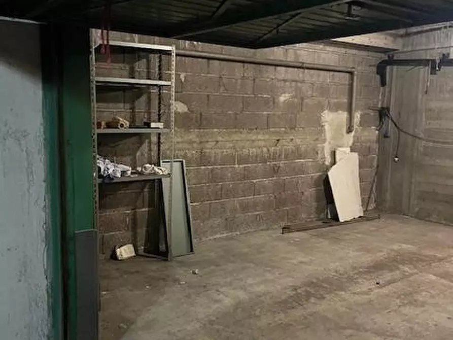 Immagine 3 di Box auto in vendita  in Via Achille Grandi 134 a Sesto San Giovanni
