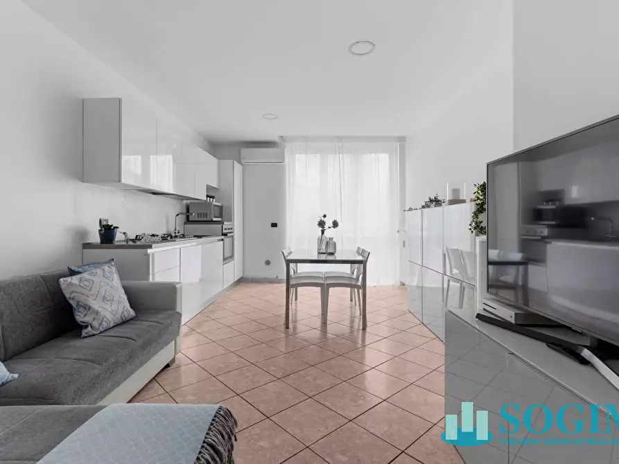 Immagine 2 di Appartamento in vendita  in viale assunta 42 a Cernusco Sul Naviglio