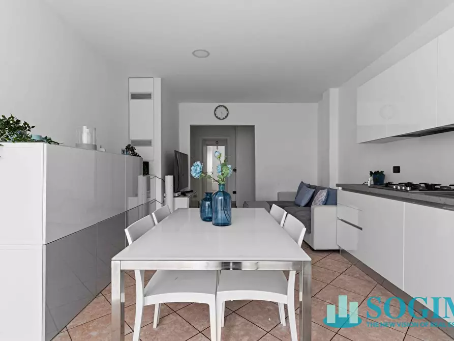 Immagine 4 di Appartamento in vendita  in viale assunta 42 a Cernusco Sul Naviglio