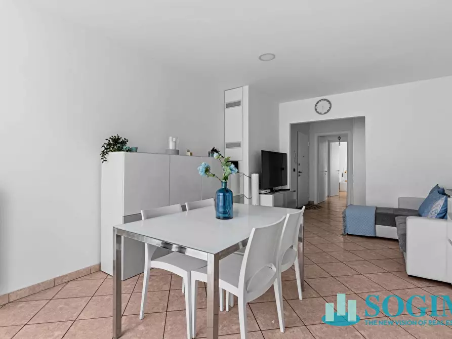 Immagine 5 di Appartamento in vendita  in viale assunta 42 a Cernusco Sul Naviglio