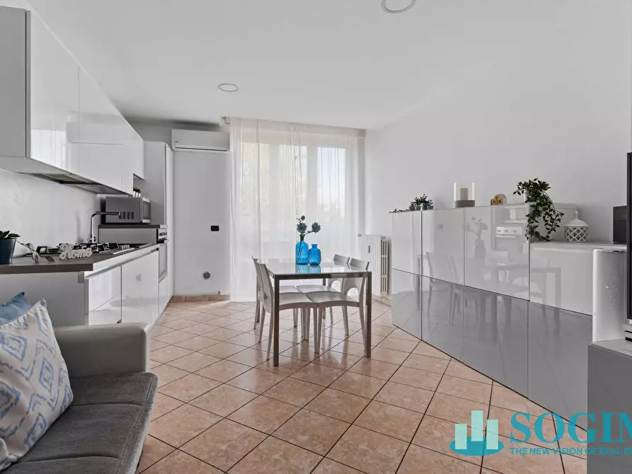 Immagine 6 di Appartamento in vendita  in viale assunta 42 a Cernusco Sul Naviglio