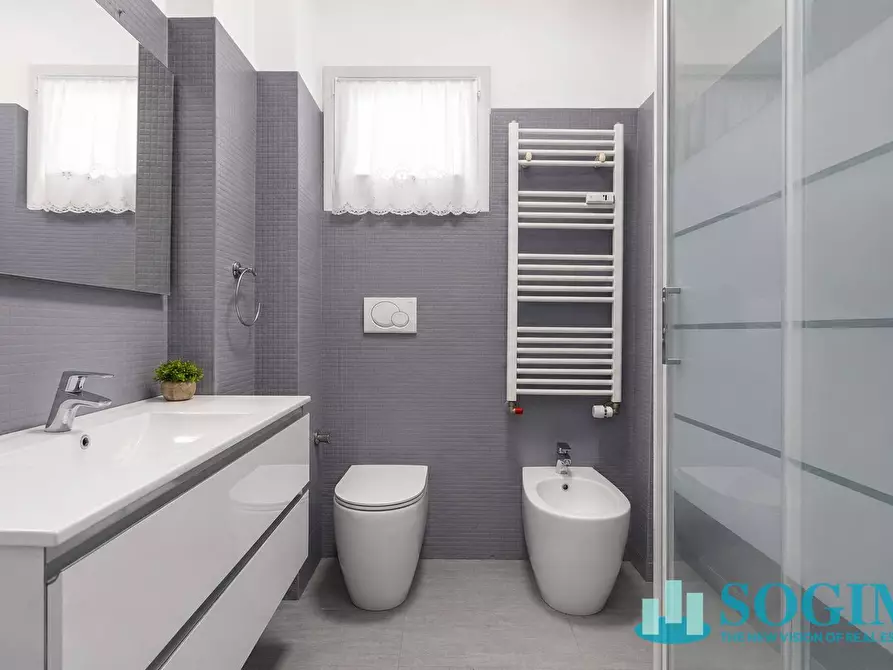 Immagine 9 di Appartamento in vendita  in viale assunta 42 a Cernusco Sul Naviglio