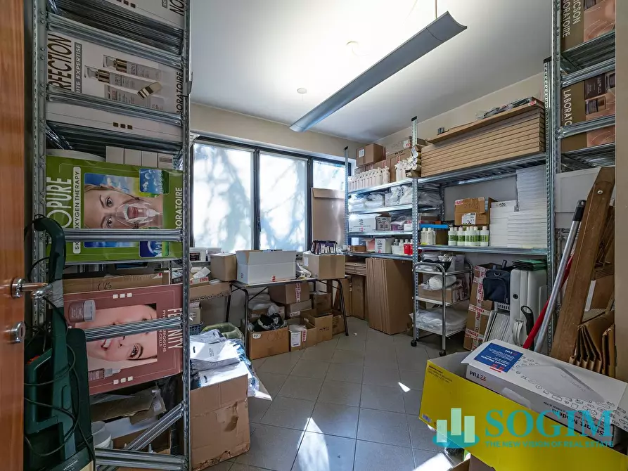 Immagine 10 di Palazzo in vendita  in Via Ravona a San Fermo Della Battaglia