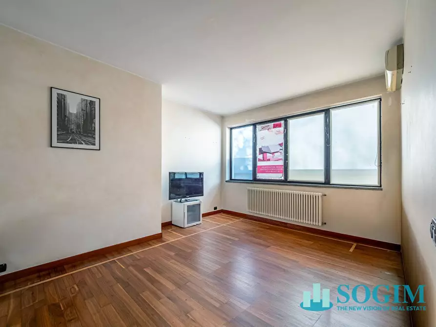 Immagine 24 di Palazzo in vendita  in Via Ravona a San Fermo Della Battaglia