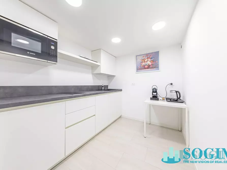 Immagine 10 di Loft/Open space in vendita  in Via Ascanio Sforza 9 a Milano