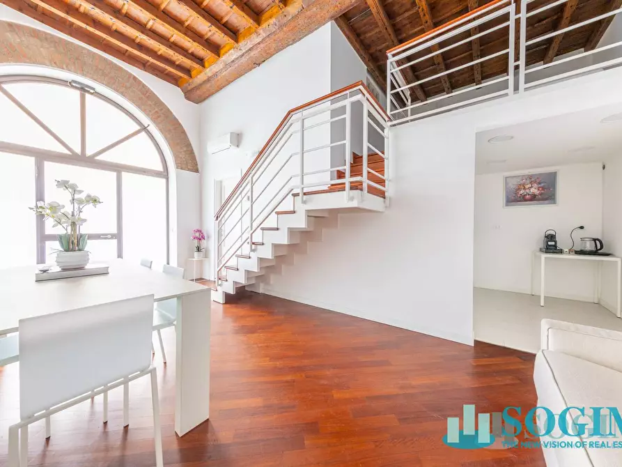 Immagine 2 di Loft/Open space in vendita  in Via Ascanio Sforza 9 a Milano