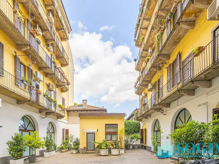 Immagine 1 di Loft/Open space in vendita  in Via Ascanio Sforza 9 a Milano