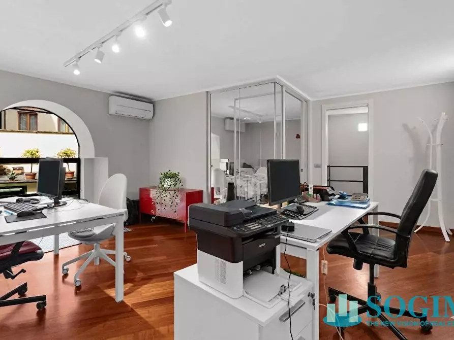 Immagine 12 di Ufficio in vendita  in via Terraggio 21 a Milano