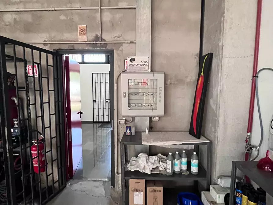 Immagine 10 di Capannone industriale in vendita  a Lacchiarella