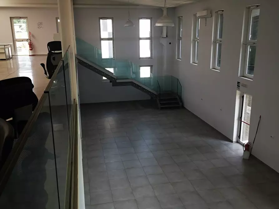 Immagine 10 di Capannone industriale in affitto  in Strada Statale Sempione a Pero