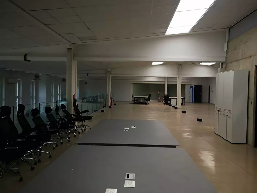 Immagine 13 di Capannone industriale in affitto  in Strada Statale Sempione a Pero