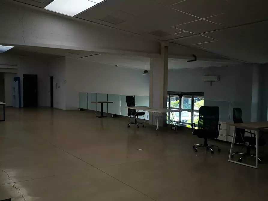 Immagine 14 di Capannone industriale in affitto  in Strada Statale Sempione a Pero