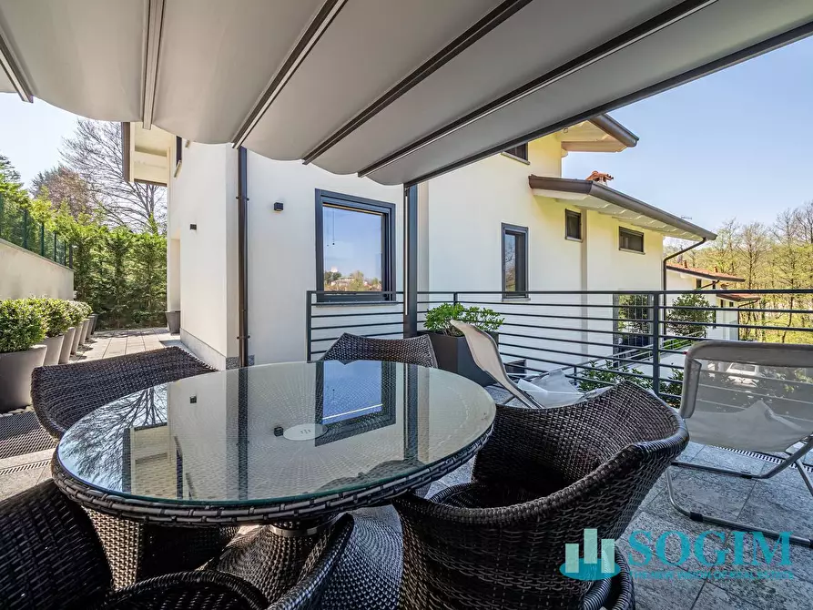 Immagine 4 di Villa in vendita  in Via Vittorio Emanuele II a Montorfano