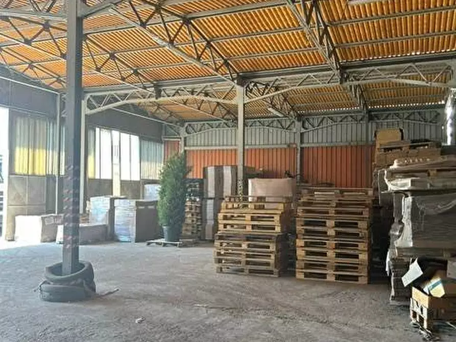 Immagine 9 di Capannone industriale in affitto  in via volta 40 a Arosio