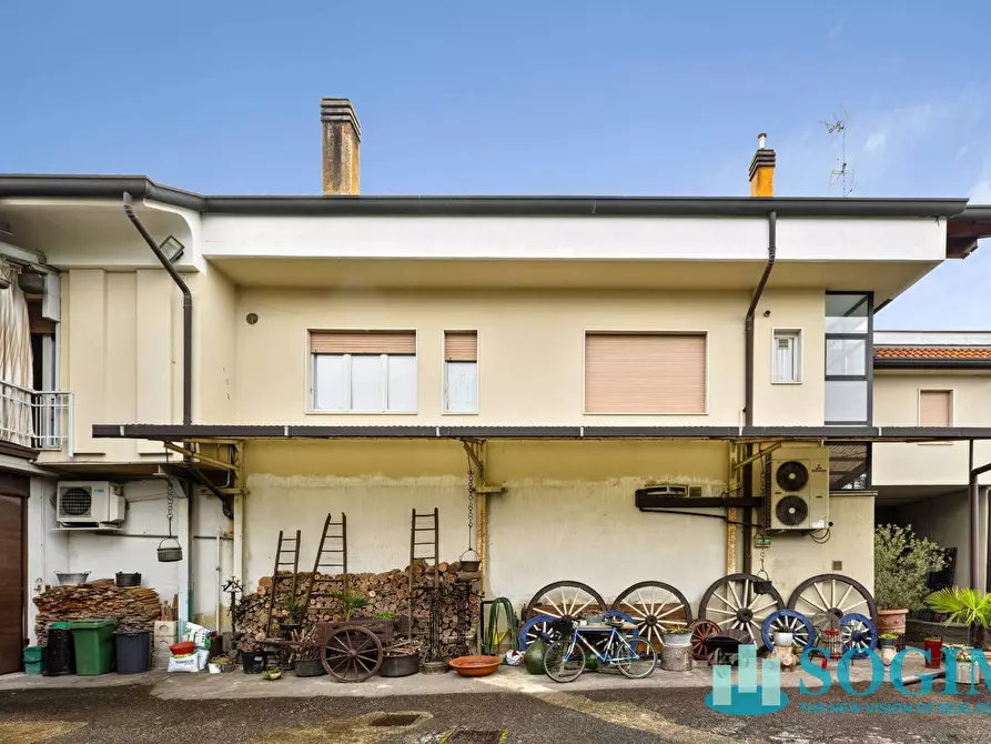 Immagine 67 di Palazzo in vendita  in via bertacciola 61 a Bovisio-Masciago
