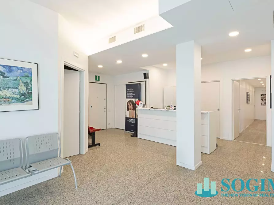 Immagine 87 di Palazzo in vendita  in via bertacciola 61 a Bovisio-Masciago
