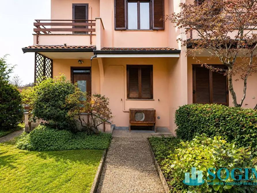 Immagine 5 di Villetta a schiera in vendita  in via maria grazia deledda 1 a Agrate Brianza