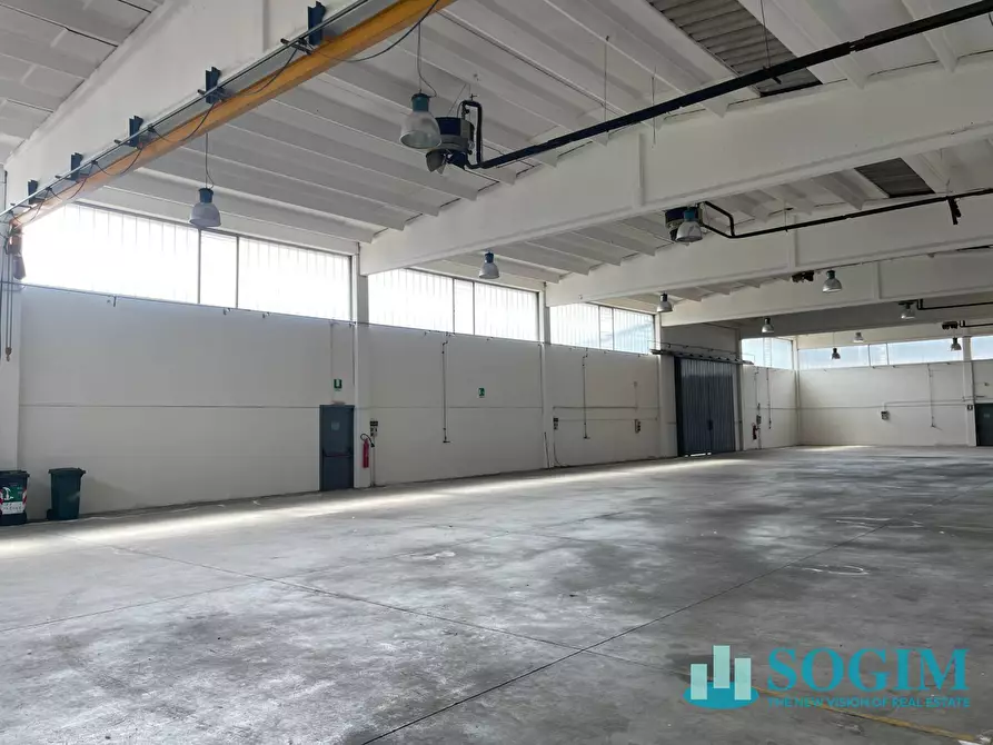 Immagine 16 di Capannone industriale in affitto  in via Tolstoj a San Giuliano Milanese