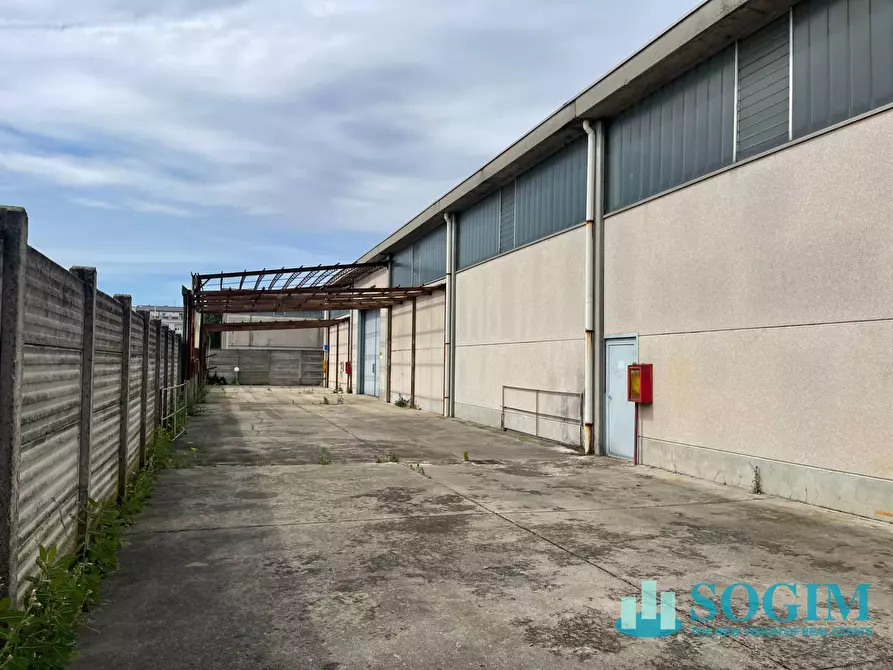 Immagine 19 di Capannone industriale in affitto  in via Tolstoj a San Giuliano Milanese