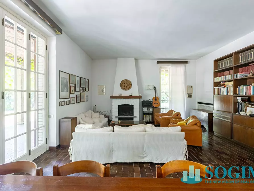 Immagine 4 di Villa in vendita  in Via delle molere a Inverigo