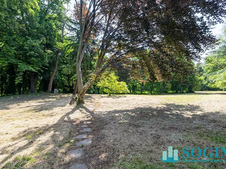 Immagine 9 di Villa in vendita  in Via delle molere a Inverigo