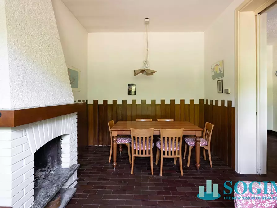 Immagine 15 di Villa in vendita  in Via delle molere a Inverigo