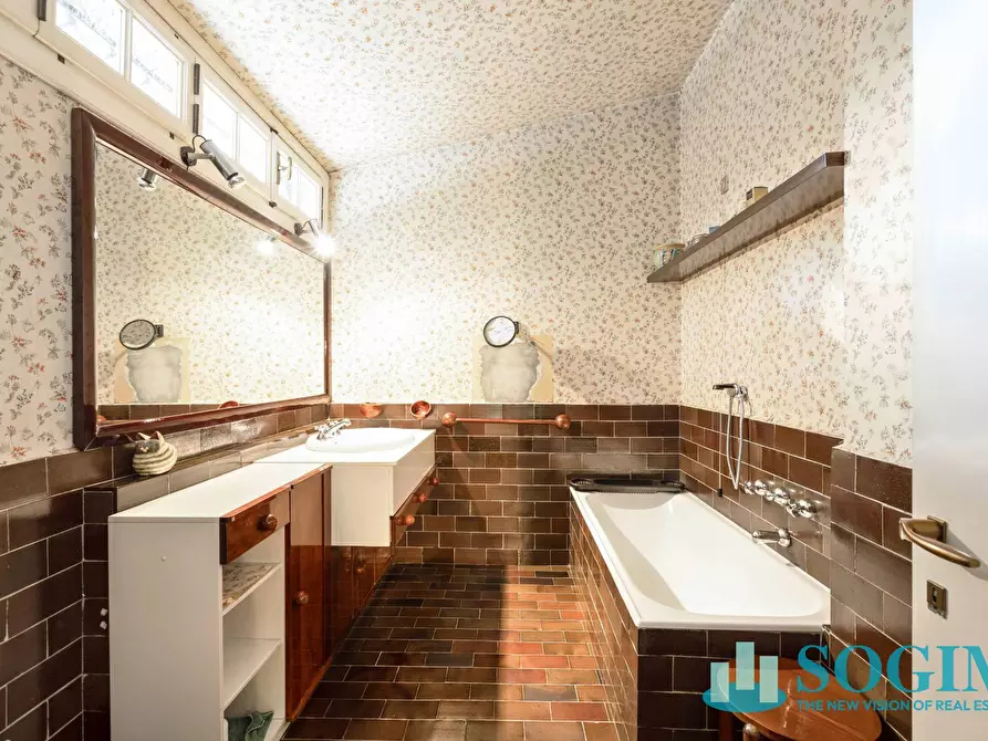 Immagine 45 di Villa in vendita  in Via delle molere a Inverigo