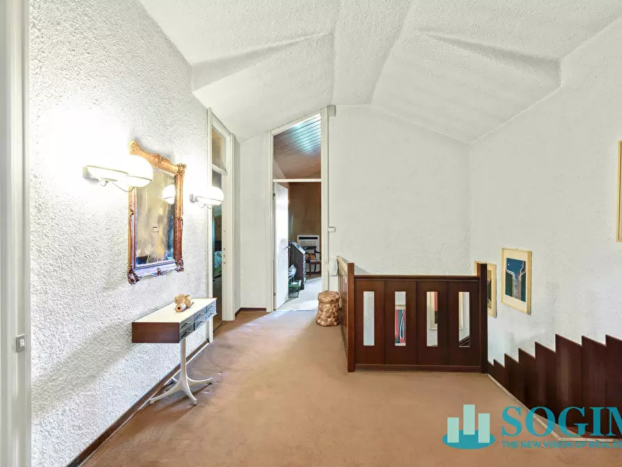 Immagine 48 di Villa in vendita  in Via delle molere a Inverigo