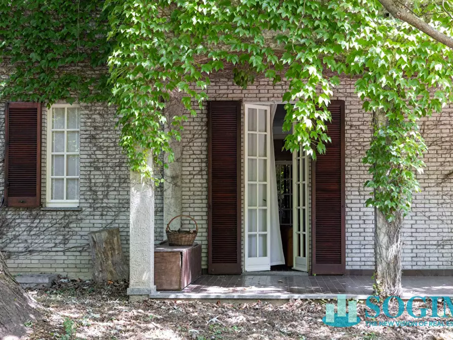 Immagine 61 di Villa in vendita  in Via delle molere a Inverigo