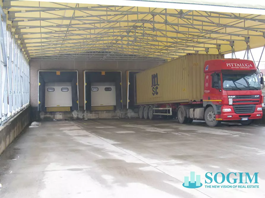 Immagine 14 di Capannone industriale in vendita  in De Gasperi a Arcore