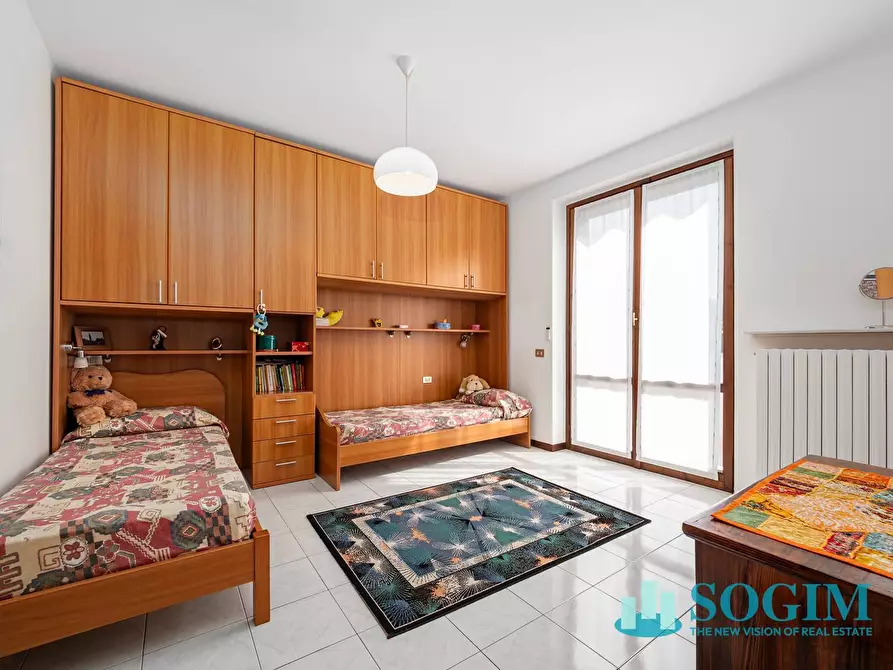 Immagine 32 di Villa in vendita  in Via Valtellina a Merone