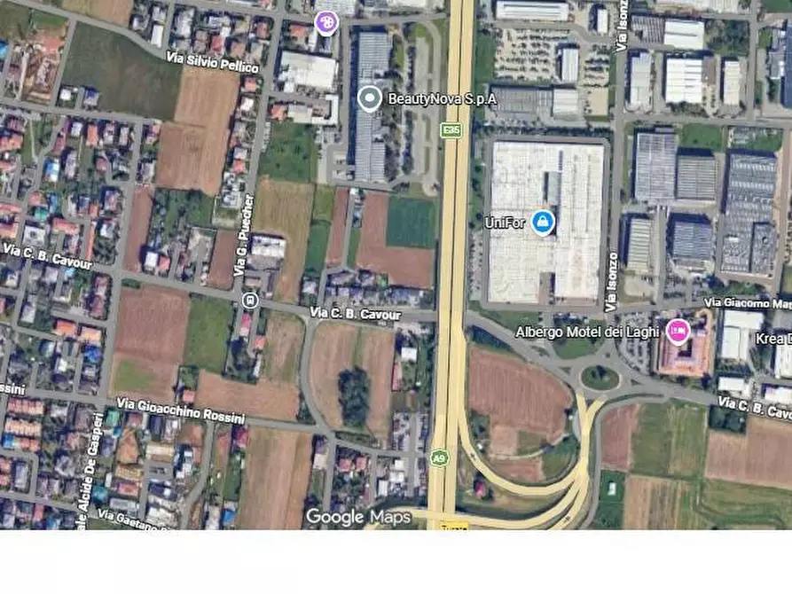 Immagine 1 di Locale commerciale in vendita  in Via Puecher 2 a Turate