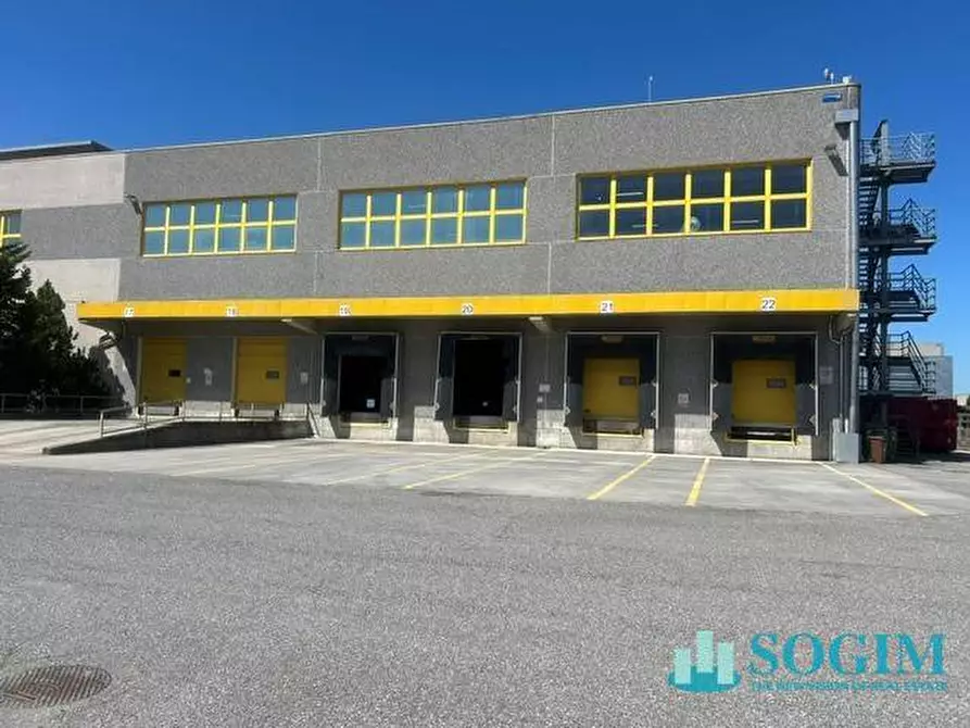 Immagine 4 di Capannone industriale in affitto  in Via Monte Bianco a Siziano