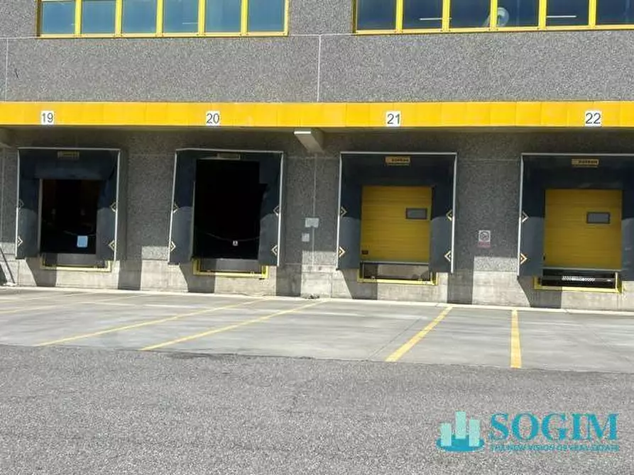 Immagine 6 di Capannone industriale in affitto  in Via Monte Bianco a Siziano