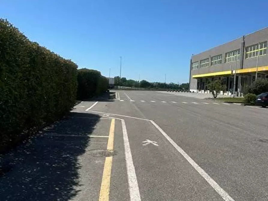 Immagine 8 di Capannone industriale in affitto  in Via Monte Bianco a Siziano