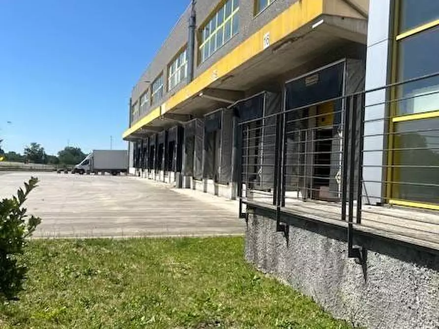 Immagine 5 di Capannone industriale in affitto  in Via Monte Bianco a Siziano